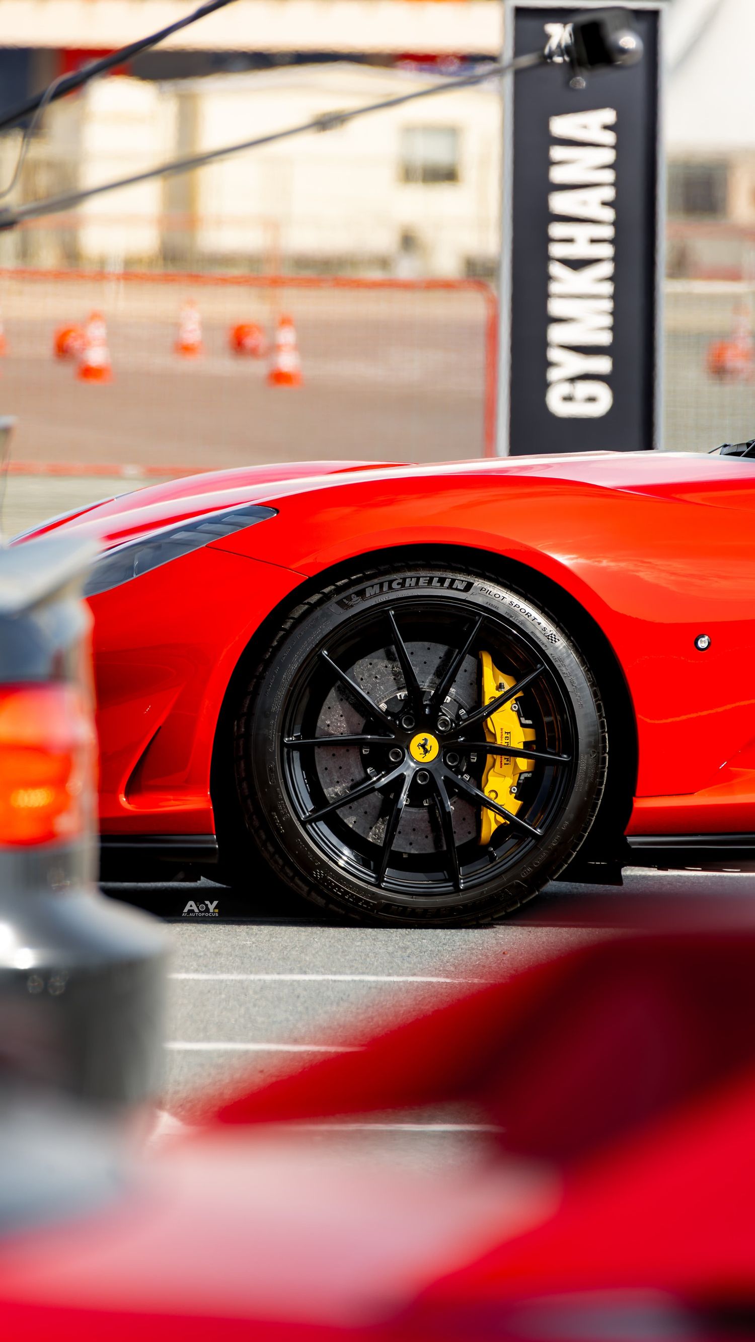 Smoking tyres, warm hearts